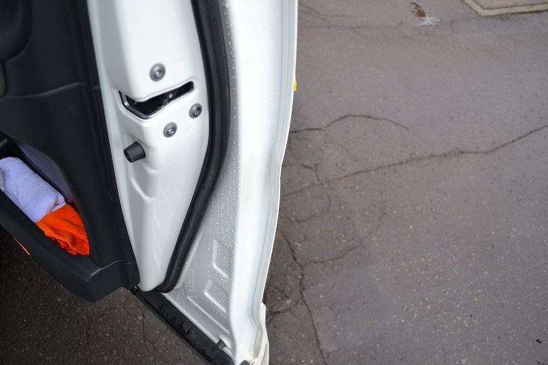 ヴェルファイア 運転席ドア板金塗装及びリヤバンパー修理塗装 札幌市 札幌市の板金塗装 キズへこみ事故車の修理